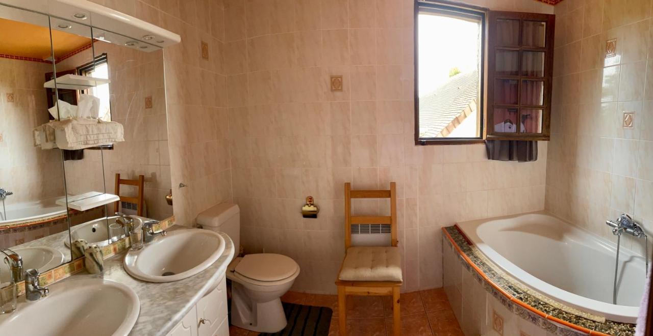 Manoir Melphil Bed and Breakfast Saint-Étienne-la-Thillaye Εξωτερικό φωτογραφία